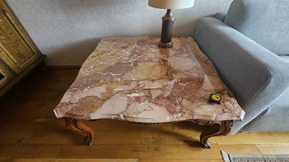 Stolik kawowy marmurowy Breccia Pernice styl Ludwik XV 100x100