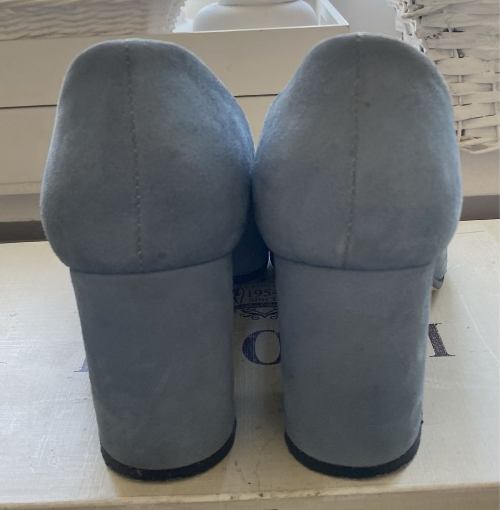 Buty na obcasie czółenka gołębi błękit 37 turkus skóra naturalna