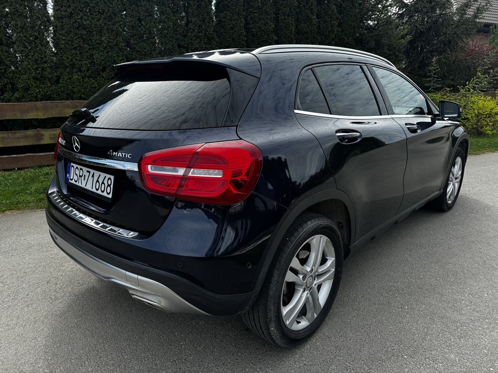 Mercedes GLA250 4-matic