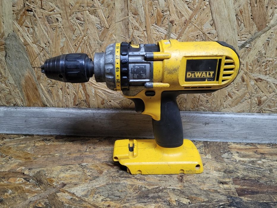 Dewalt DC900 wiertarko-wkrętarka z udarem