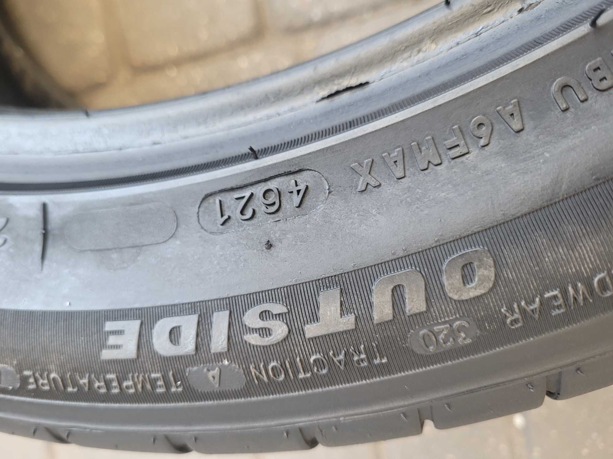 245 / 45 R 19  Firemax