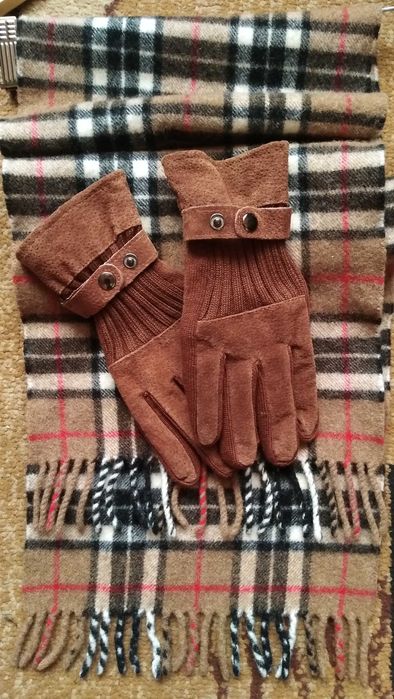 wełniany szalik kratka  zamsz brązowe skórzane rękawiczki VINTAGE r.M