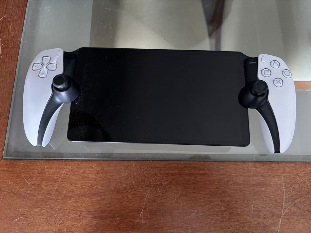 Playstation portal com caixa transporte