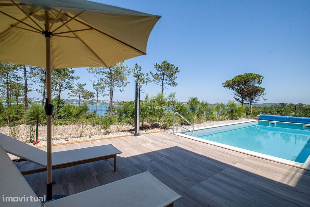 Moradia de Luxo com Vista Panorâmica para a Lagoa de Óbidos e Praia da