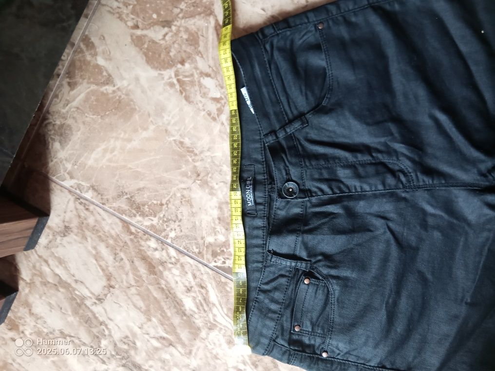 Sprzedam damskie spodnie woskowane r.30