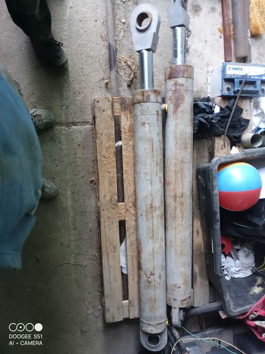 Siłowniki hydrauliczne