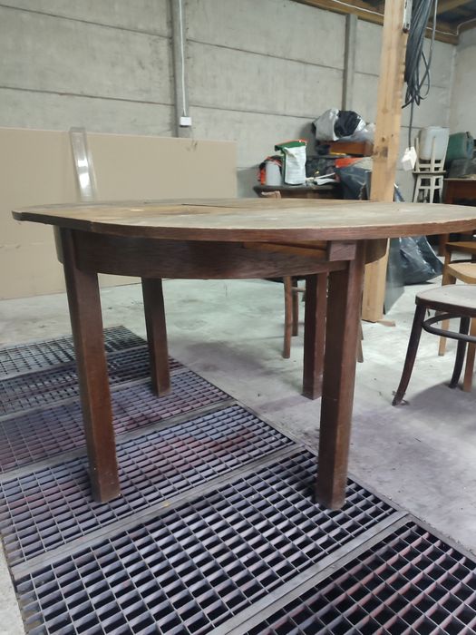 Stół PRL okrągły z krzesłami