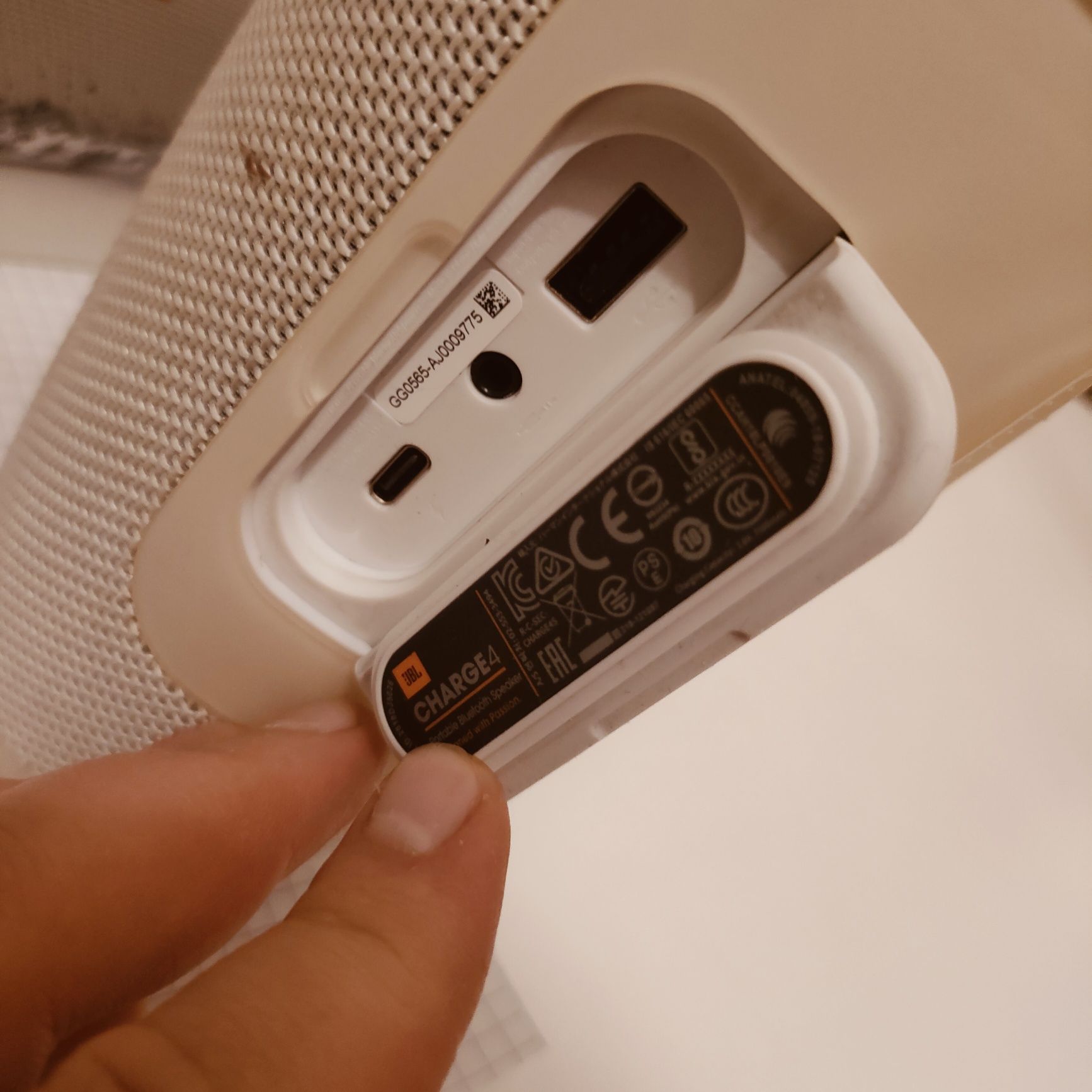JBL Charge 4 - biały, idealny