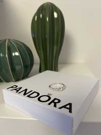Oryginalny pierscionek Pandora