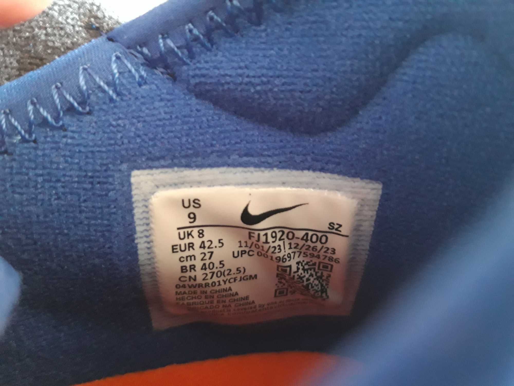 Sapatilhas, Sapatos caminhada, trekking NIKE - Artigo NOVO.