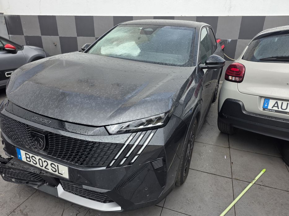 Peugeot 3008 1.2 hibrid GT Automático