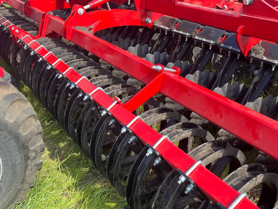 Лущильник дисковий причіпний 6,0 м демпфер диск хвилястий коток STS