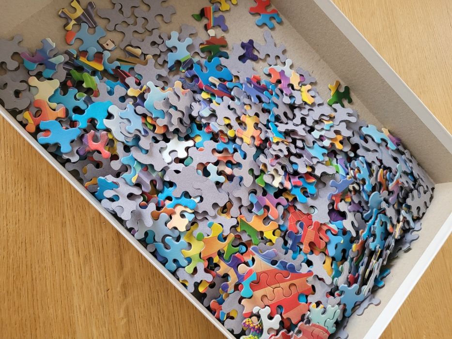 Trefl crazy shapes puzzle balony 600 elementów