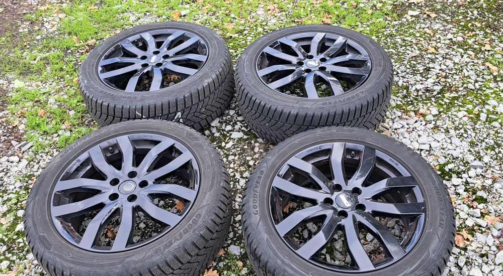 Felgi aluminiowe 18" z oponami ZIMA  Ford Kuga