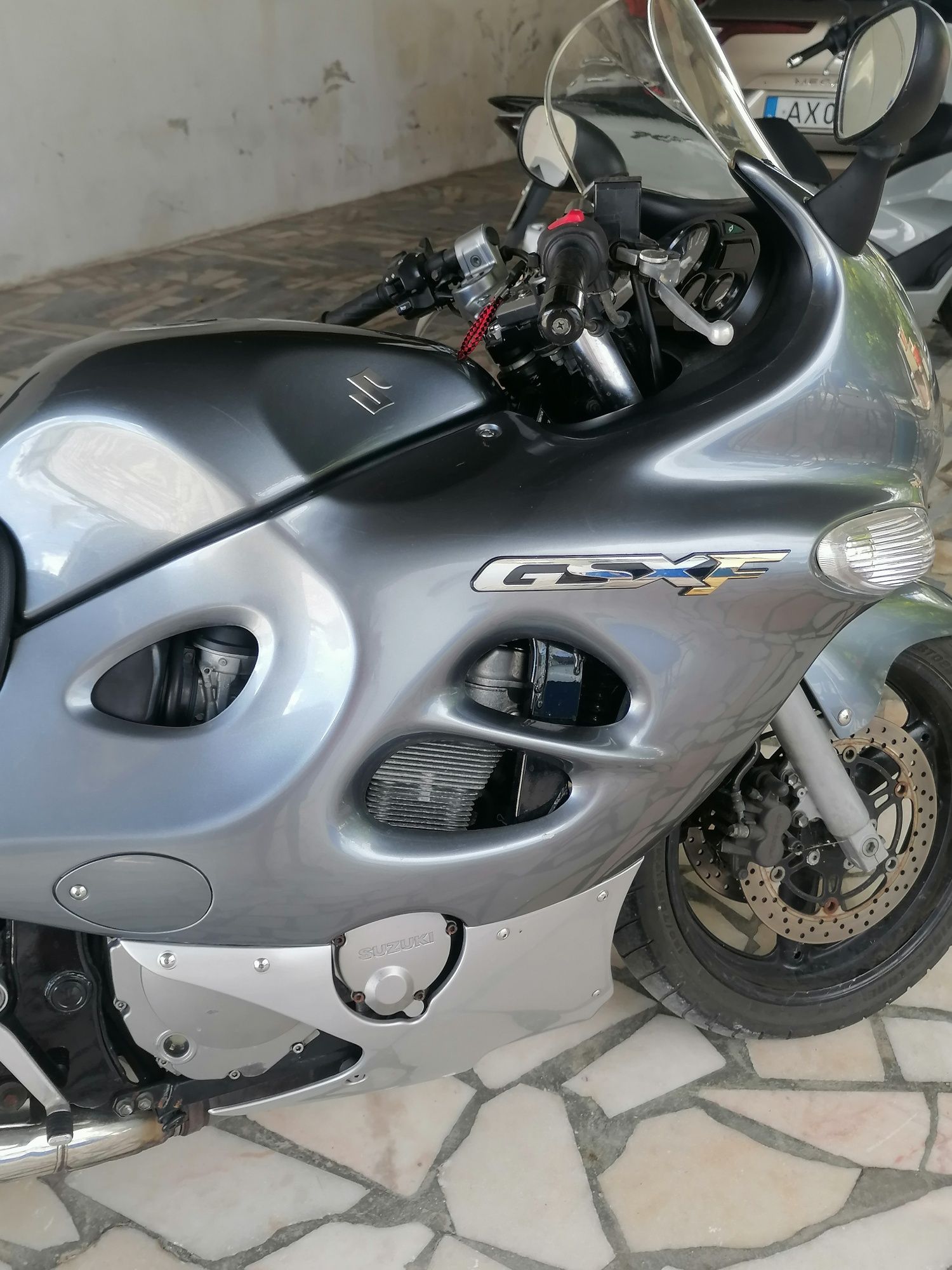 Susuki gsxf 750 ano 2005 como nova