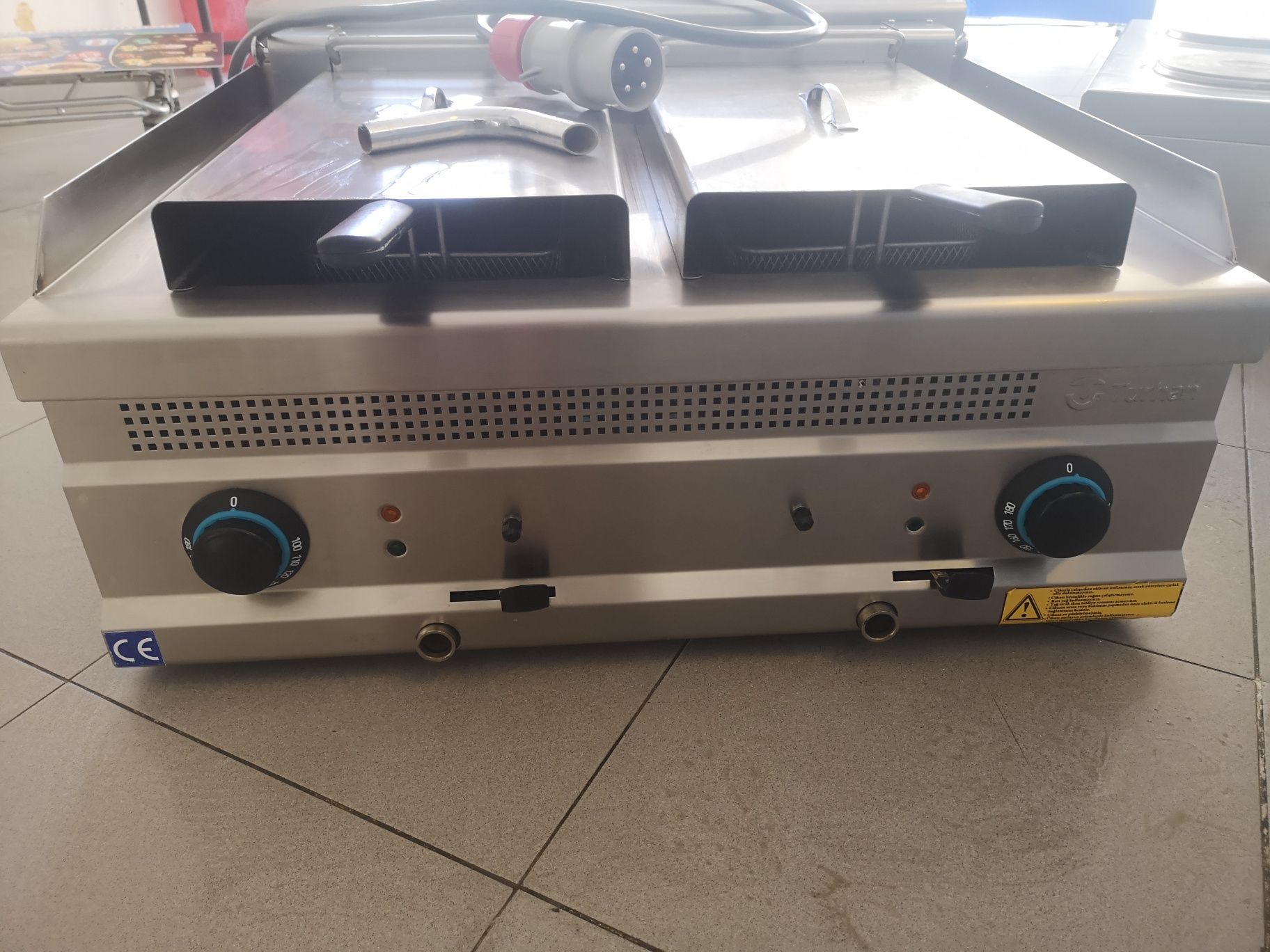 Fritadeira dupla eléctrica industrial trifasica