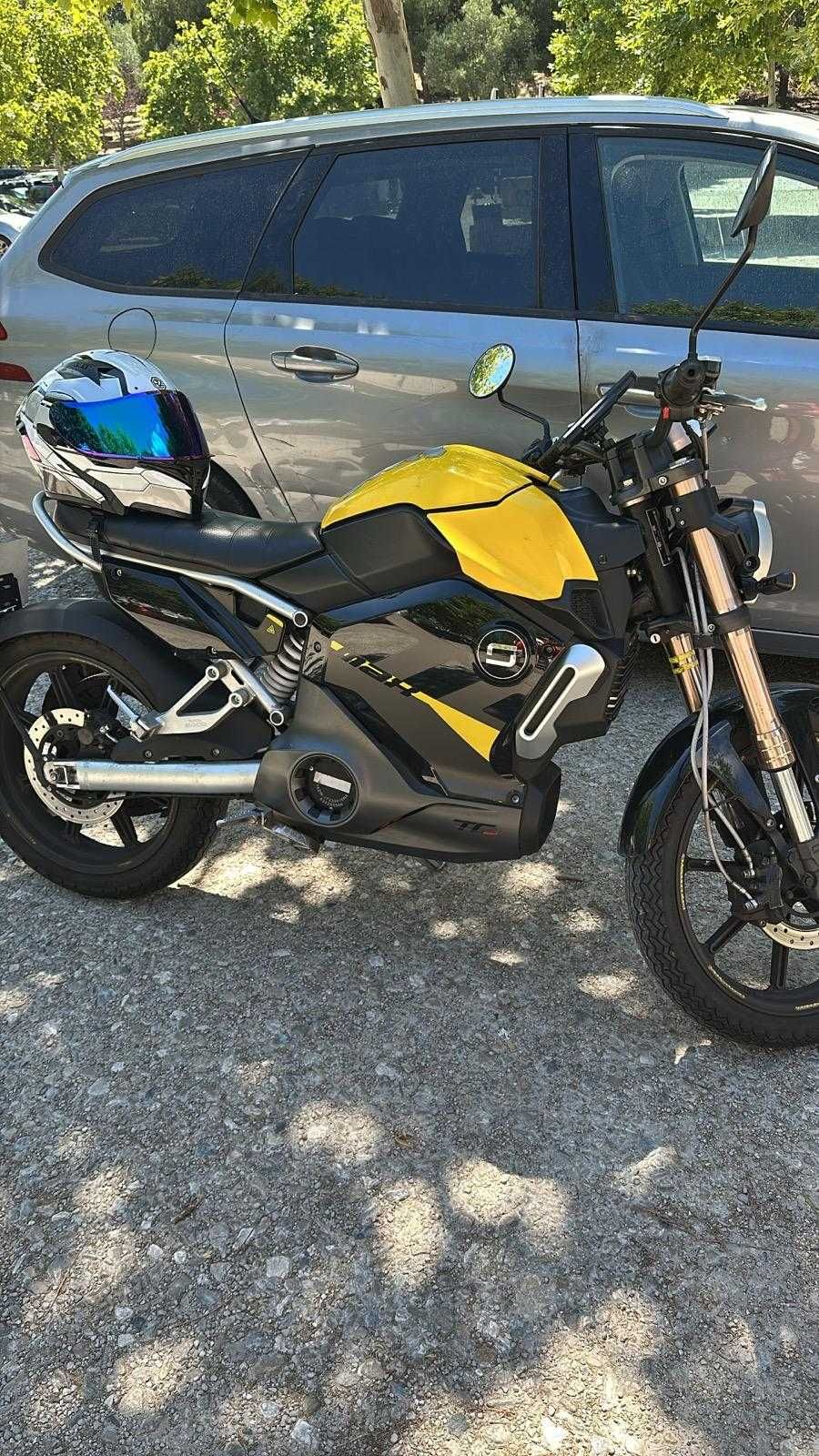 Super Soco TC MAX 2022