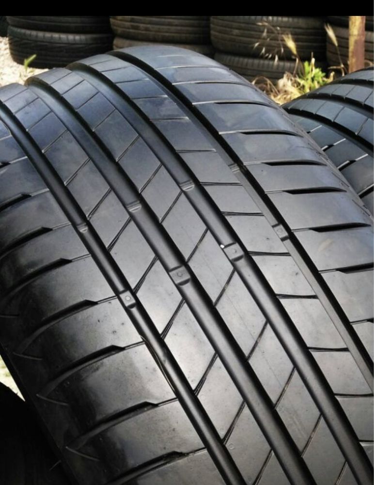 225/55/17 Bridgestone T005