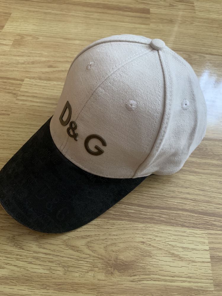 Кепка D&G состояние отличное