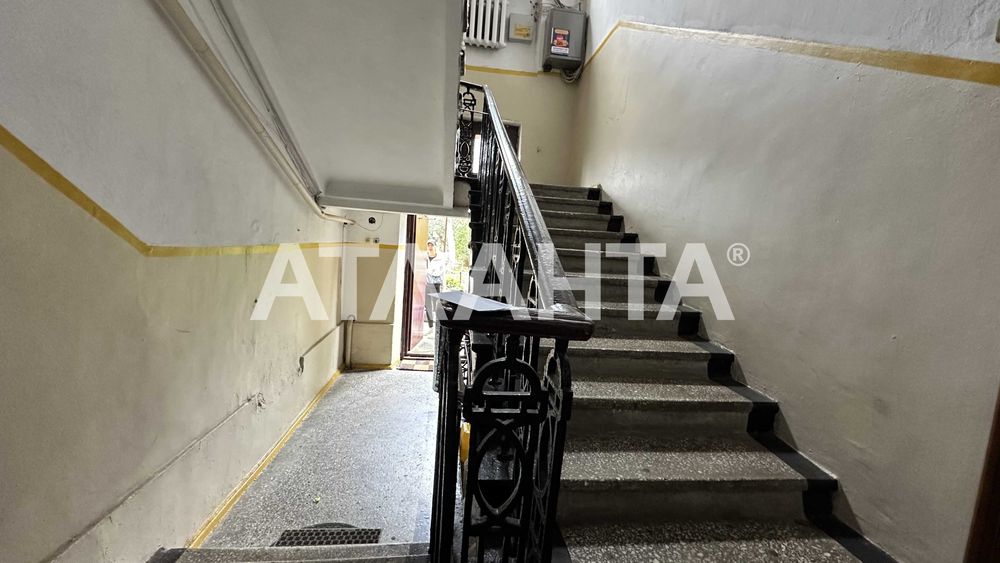 Фасадна двокімнатна сталінка, Центр, Приморський, Фонтан, ЖД вокзал