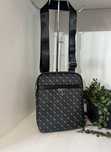 Bolsas novas da Lacoste e Guess e Louis Vuitton 30€ cada