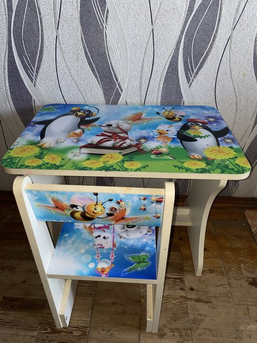 Стіл зі стільцем дитяче