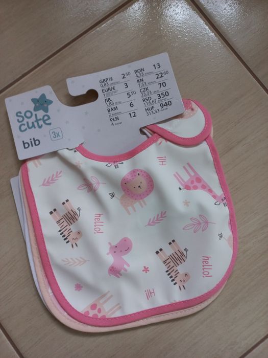 Śliniak dla dziewczynki