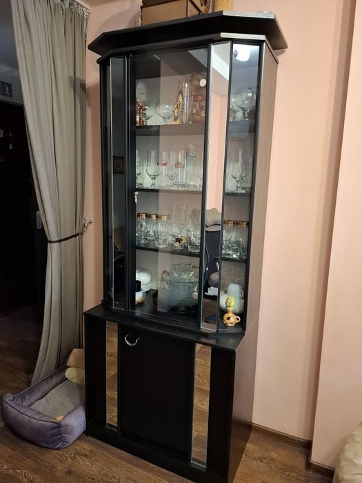 Меблі для вітальні/ Стенка