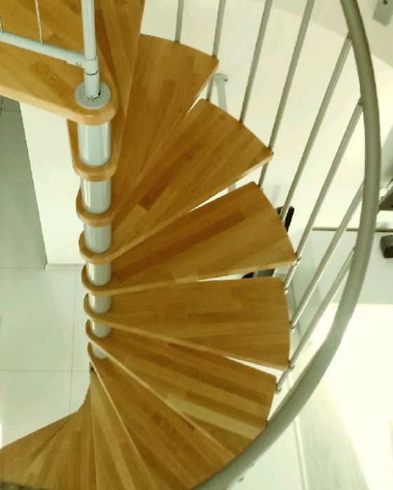 Schody kręcone modułowe spiralne Atrium NOVO średnica 140 cm