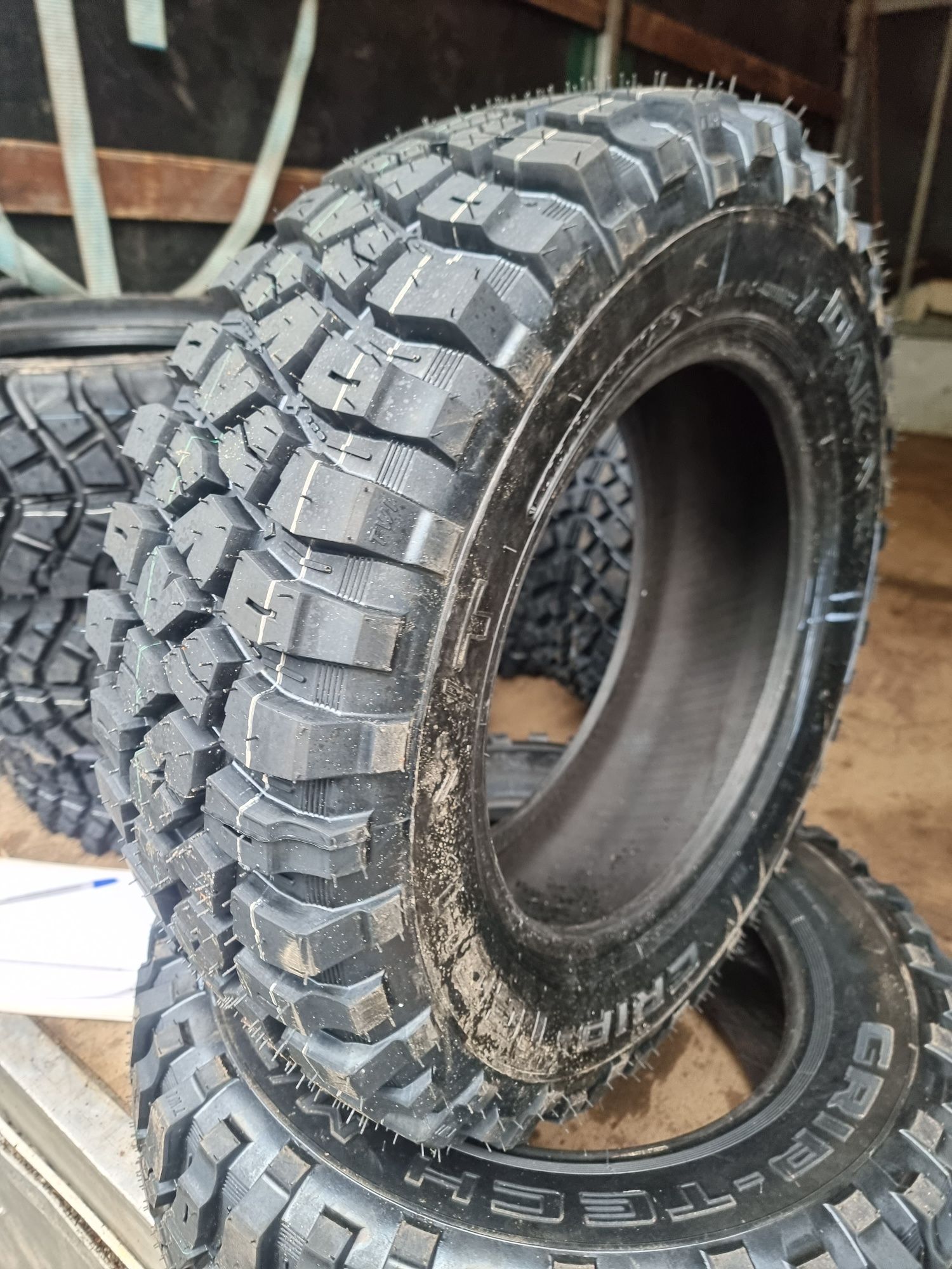 Opony Terenowe 205/70 R15 Dakar Wzór Bfgoodrich Mud-Terrain KM3 gat.II