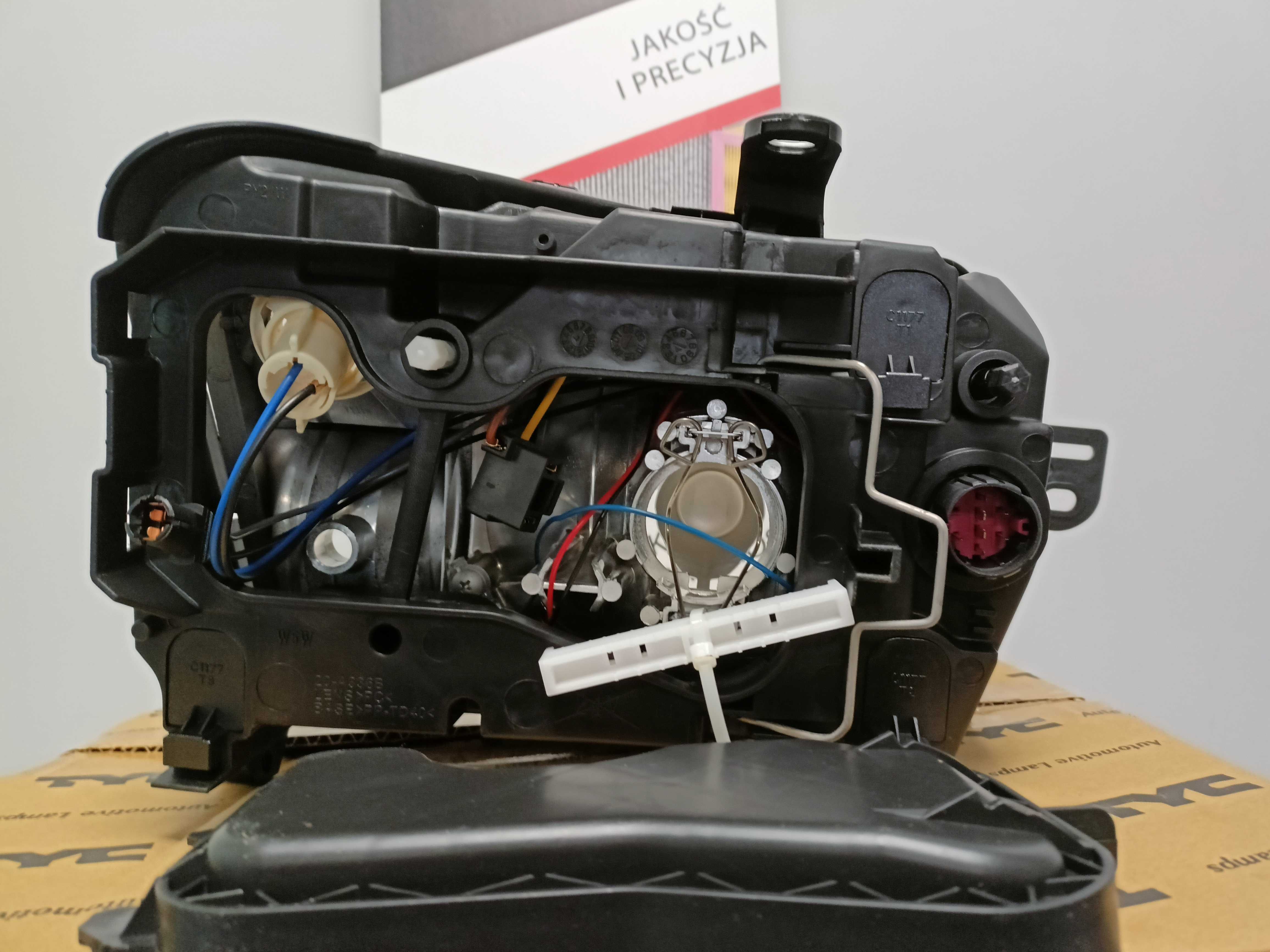 Fiat Panda 09- Lampa/Reflektor przód lewy /H4