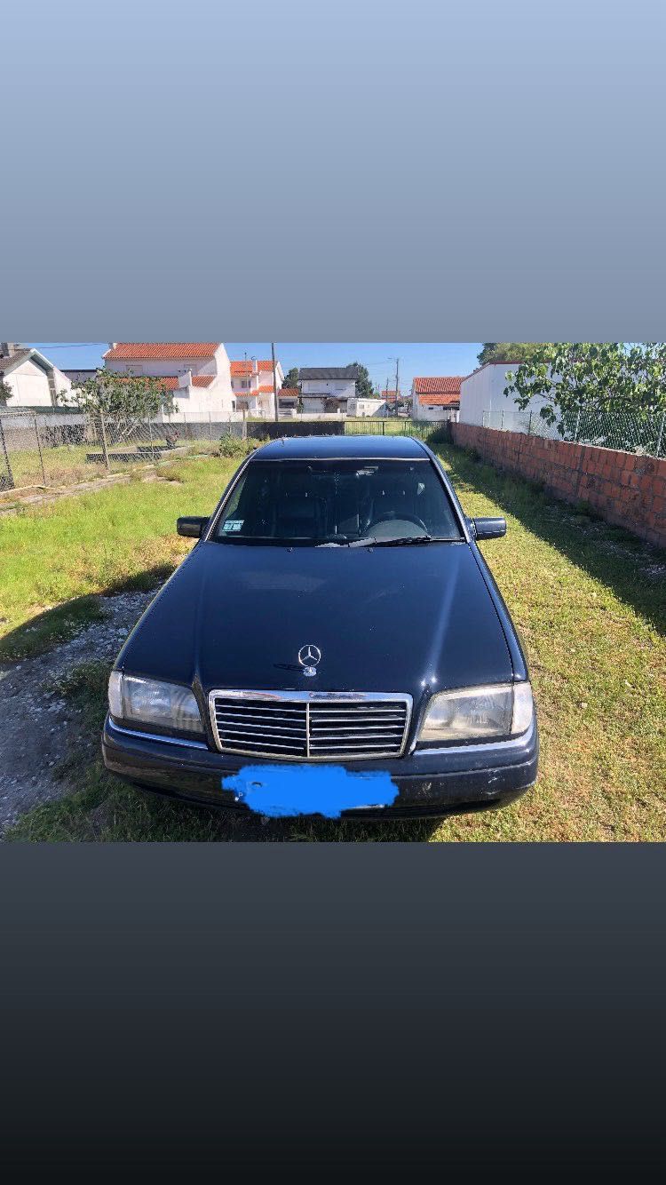 Vendo ou troco mercedes(junta do motor queimada ou permutador roto)