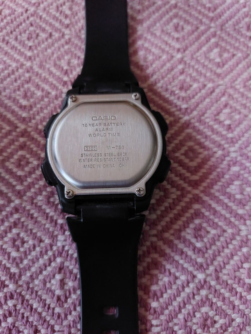 Zegarek CASIO stan idealny