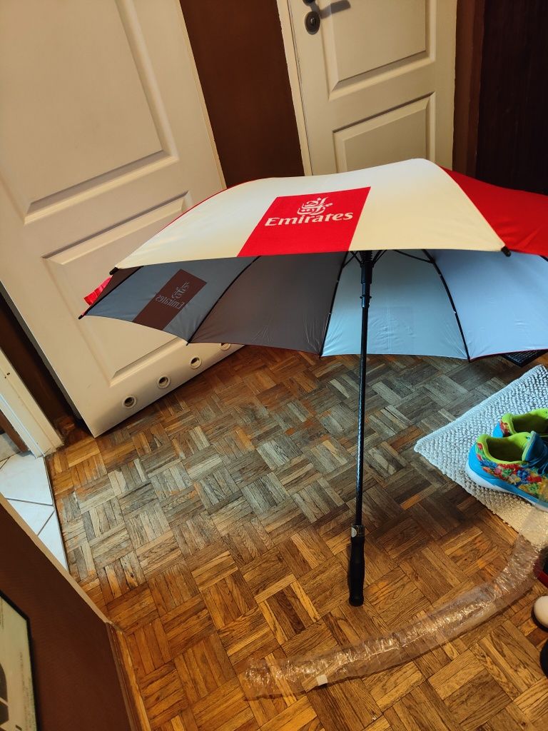 Parasol duzy przeciwdeszczowy i przeciwsłoneczny Emirates Airlines uni