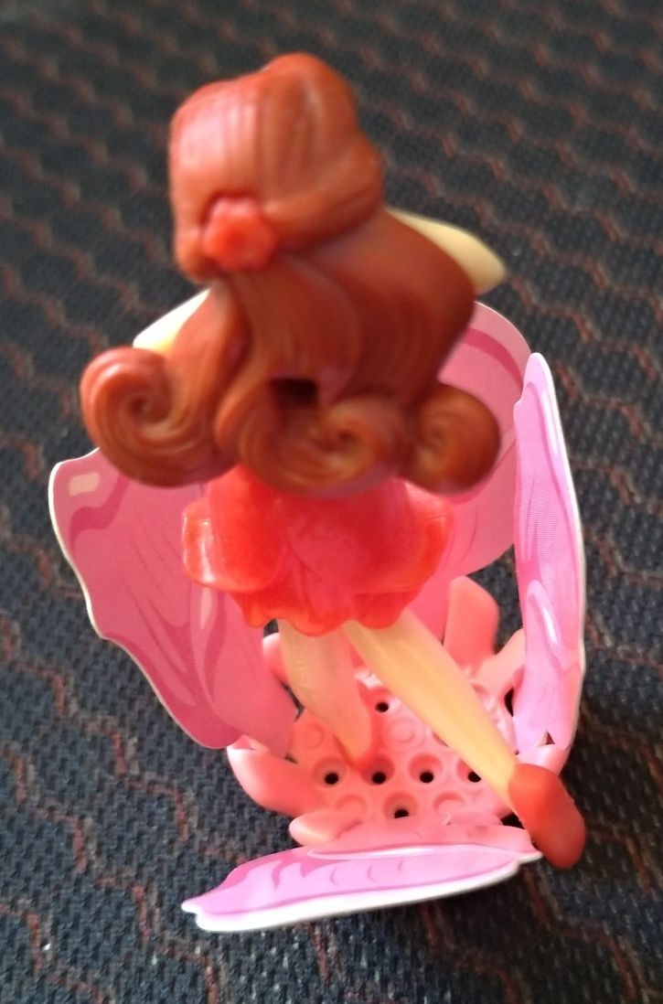 Figurka księżniczki w kwiatku z Disneya