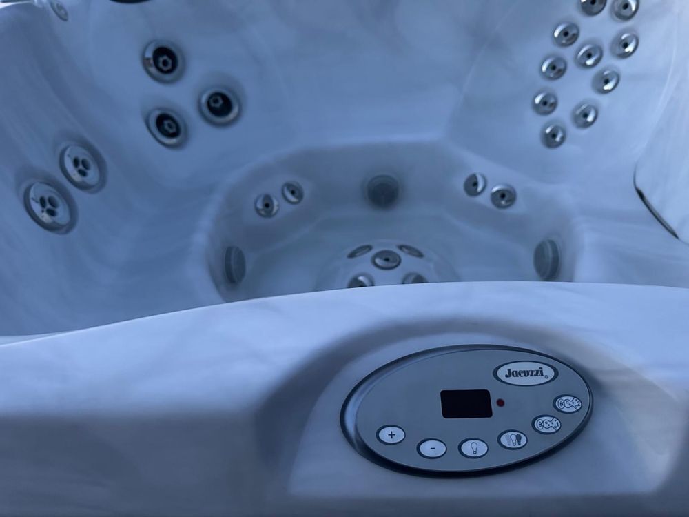 Jacuzzi ogrodowe 8 osobowe 230x220 Jacuzzi J-335