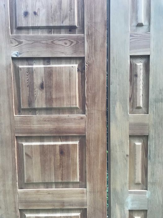 Drzwi drewniane dwuskrzydłowe