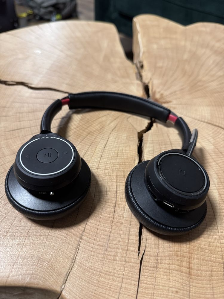 Plantronics Voyager Focus UC B825M Bluetooth z bazą