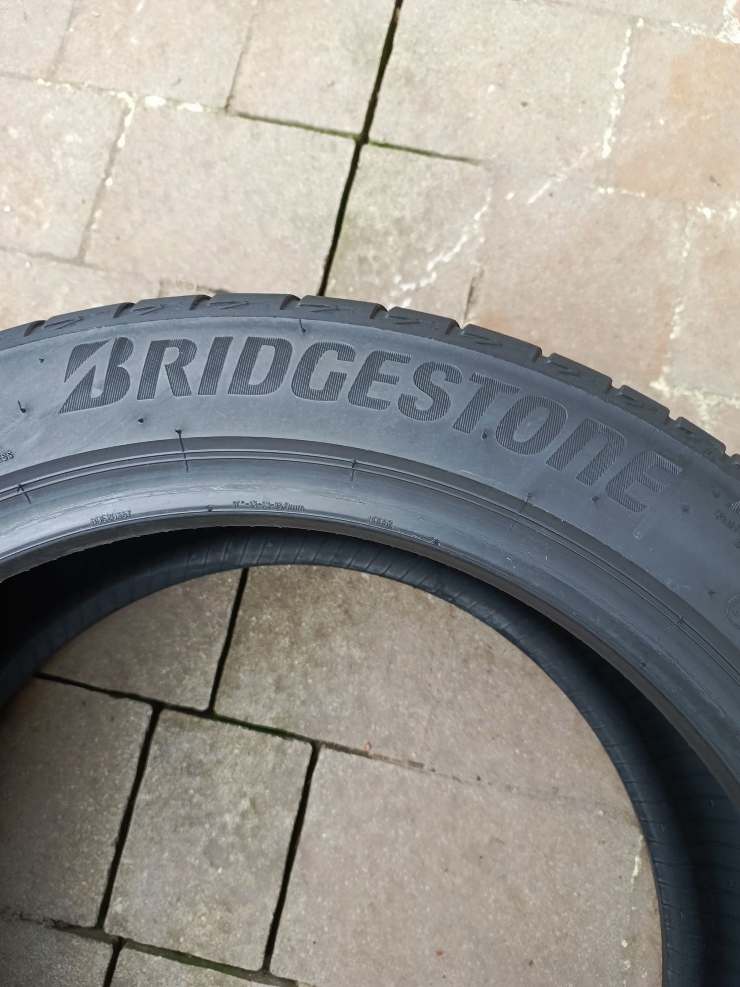 Opony letnie BRIDGESTONE 225/45/R17. 91W. Dot 3020r.