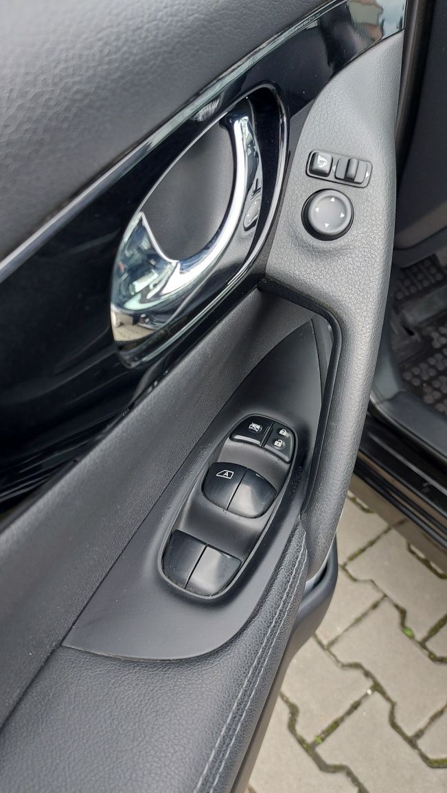 Nissan qashqai 1.6 DCI Tekna.Bogate wyposaż.Niski przebieg.Prywatnie