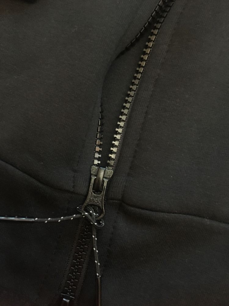 Nike Tech Fleece Black Hoodie (M-Xl)