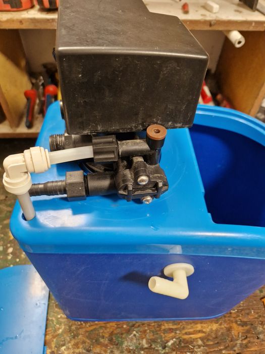 Automatyczny zmiekczacz wody