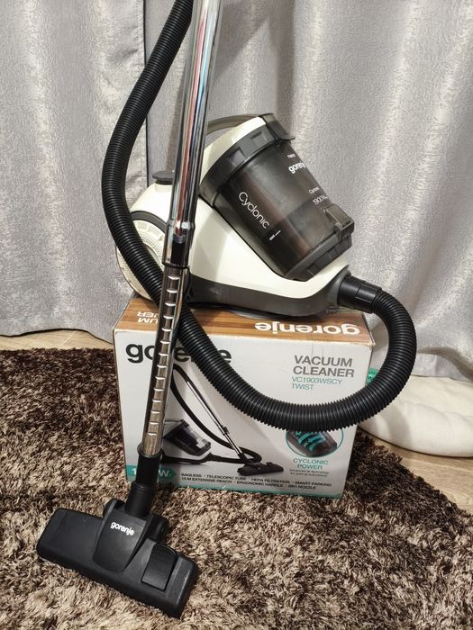 Пилосос gorenje 1900w, колбовий без мішка