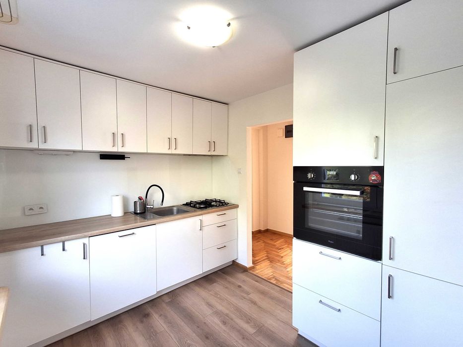 Piękny apartament 4-pok.+ kuchnia. Duży taras. ul. Majora. 1 piętro