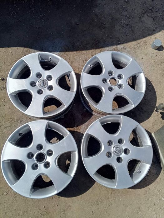 Продам литые диски 5/114.3/r16 Nissan i