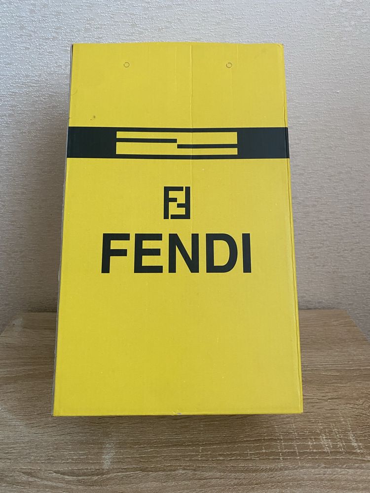 Мужские кроссовки Fendi