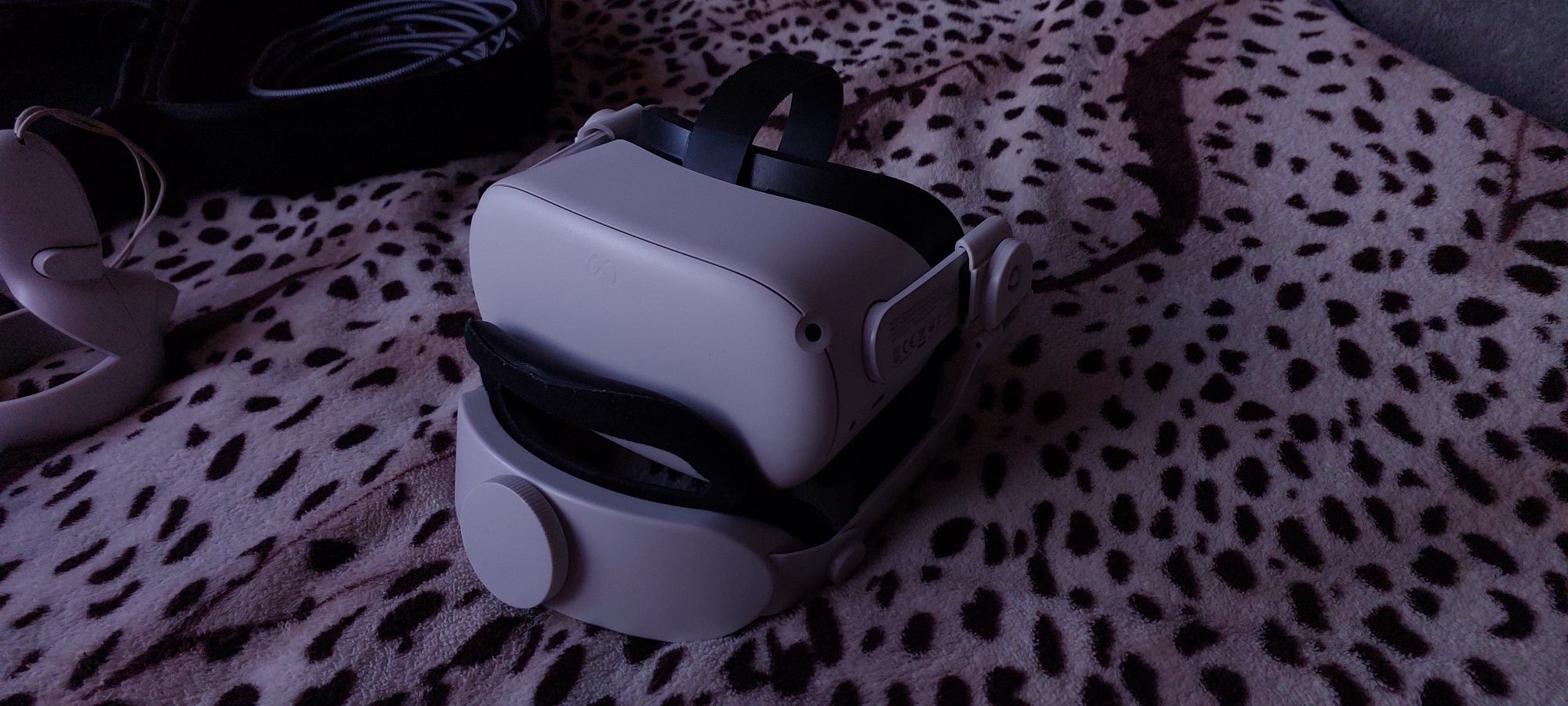 Oculus Quest 2 Окуляри вірутальної релаьності