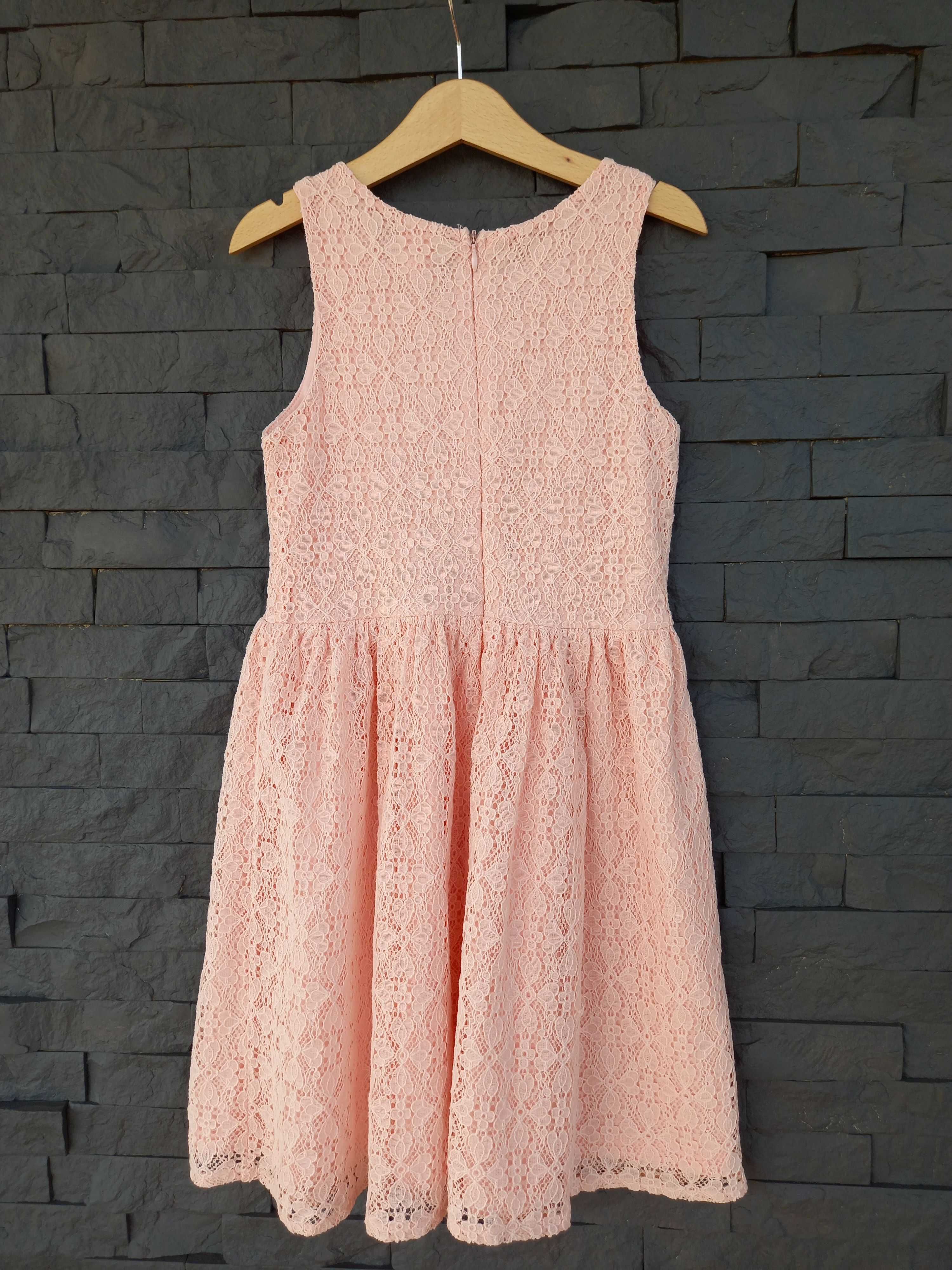Sukienka koronkowa różowa Smyk Cool Club r. 122 cm