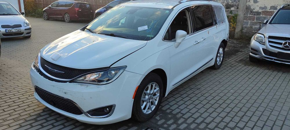 Chrysler Pacifica, kamery, radary. AKCYZA,VAT,CŁO opłacone, W-wa