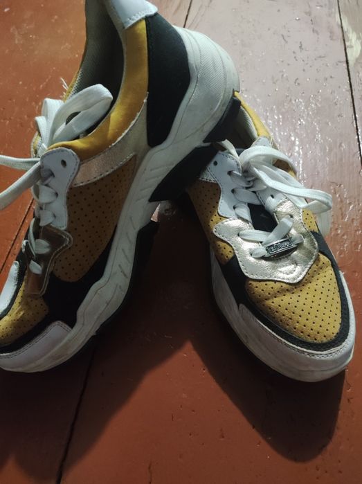 Жіноче взуття 39 розмір